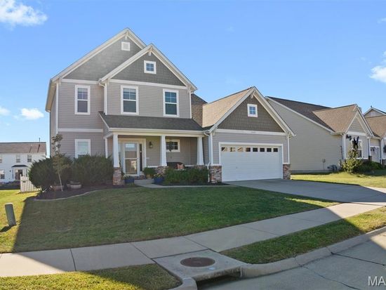 2652 Cheyenne Wells Dr, Shiloh, IL 62221