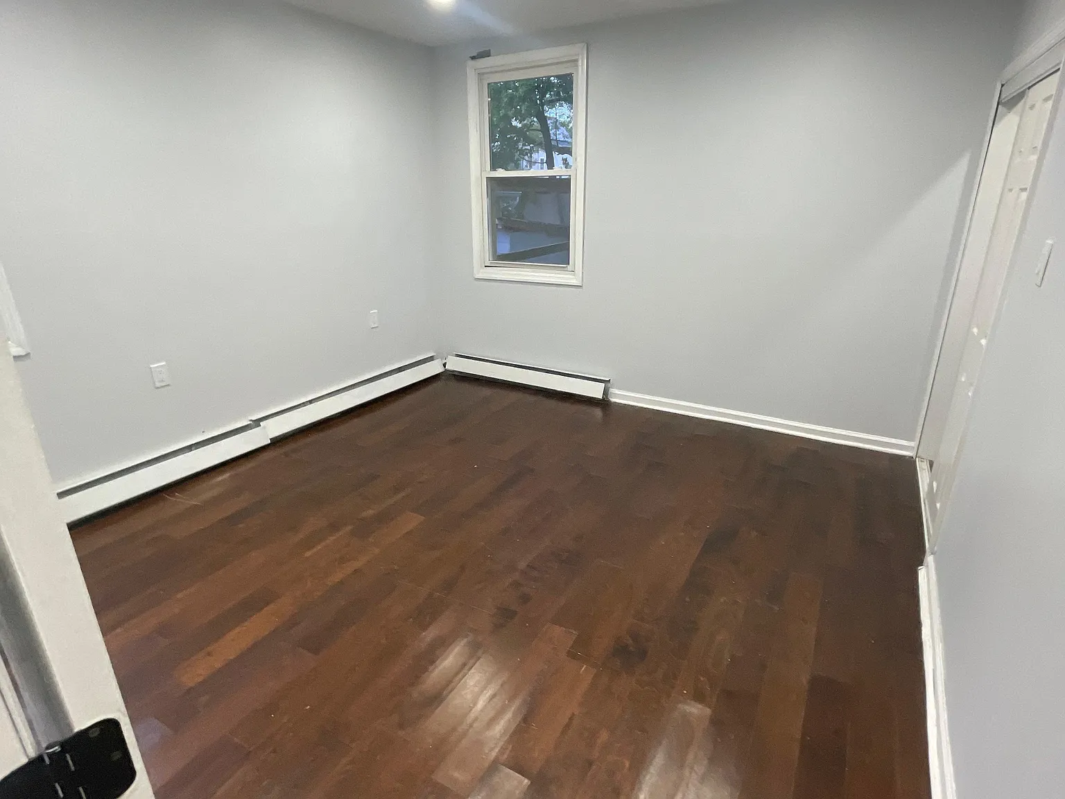 4 bed, $2,400 — Photo 3