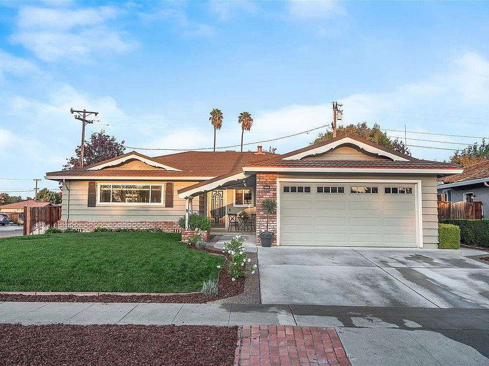 1st image of 2464 Cordoba Way