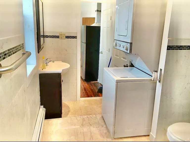 319 8th St #5R — Photo 8