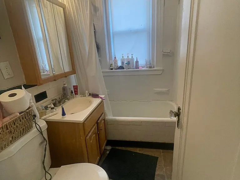 46 Linden St #4 — Photo 4