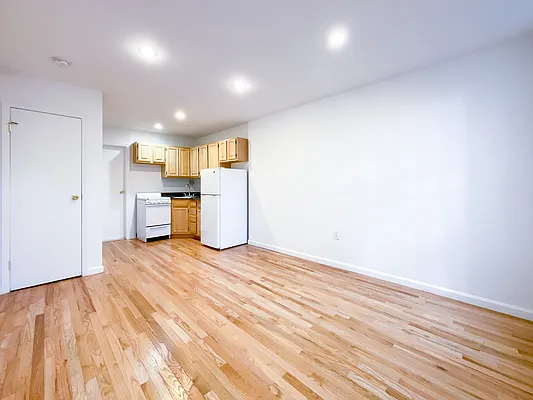 Rented by Compass | media 2