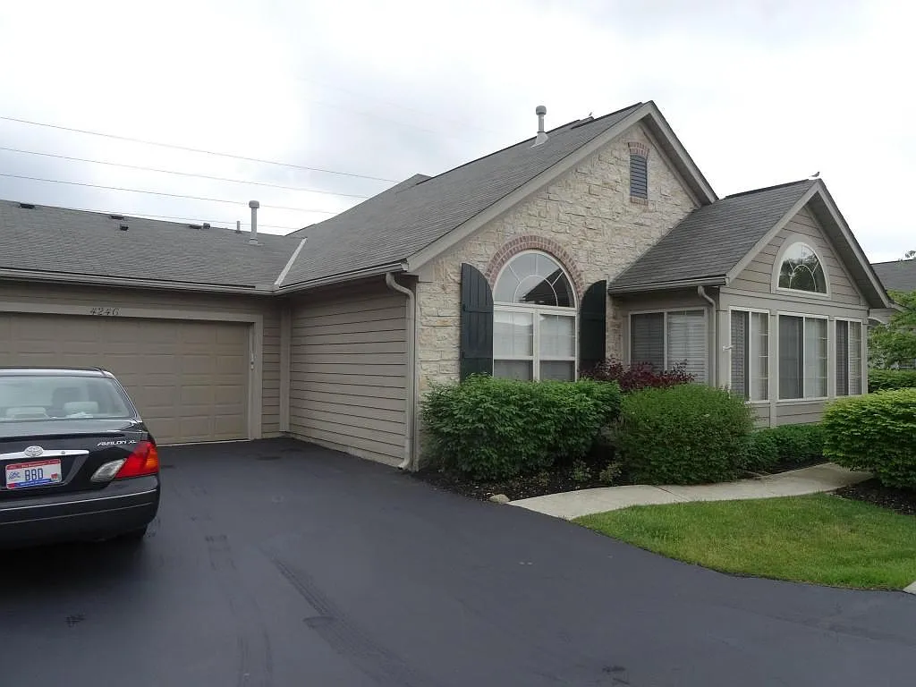 4246 Bridgelane Pl photo 1
