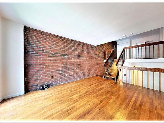 2nd image of 155 E 88th St APT 3G