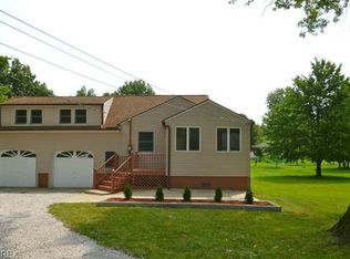 2823 Fairview Rd, Willoughby Hills, OH 44092