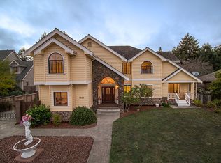 5666 Christine Dr, Eureka, CA 95503