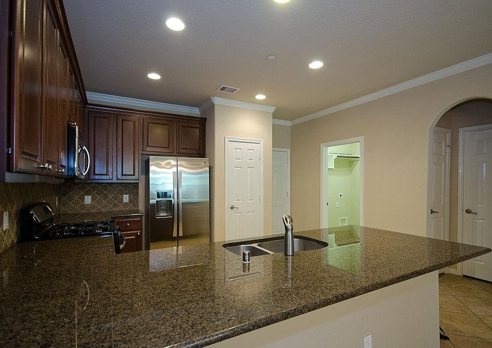 1st image of 7 Umbria Ln