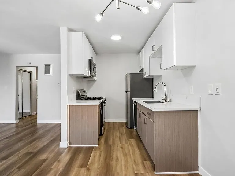 21107 Amie Ave #25 — Photo 16