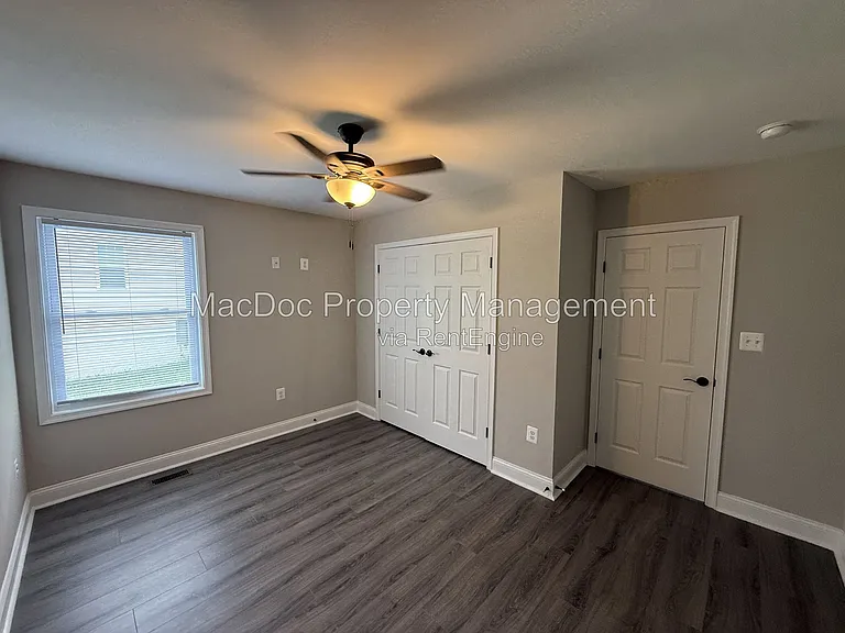 77 Lakeview Dr — Photo 17