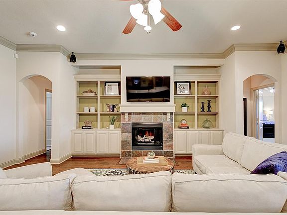 5th image of 326 Spyglass Dr