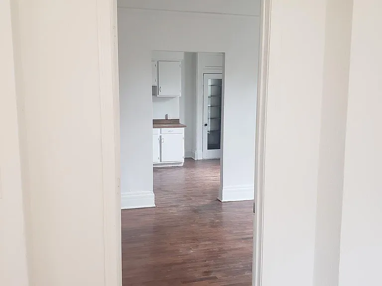 605 Hall St #2 — Photo 3