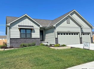 2902 N 167th Cir, Omaha, NE 68116