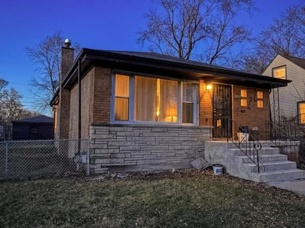 523 E 149th St, Harvey, IL 60426