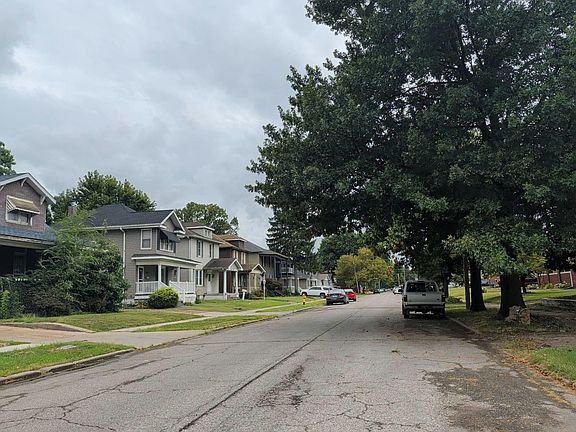 4th image of 2556 State St