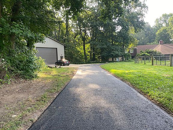 2nd image of 1540 Embreeville Rd