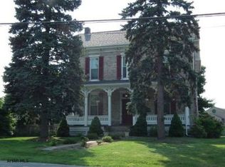 923 Edgar St, Hollidaysburg, PA 16648