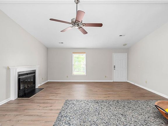 5th image of 5323 N Oaks Dr