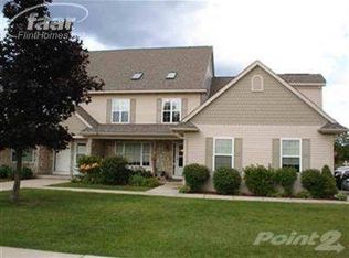 602 Fenton Commons Ln, Fenton, MI 48430