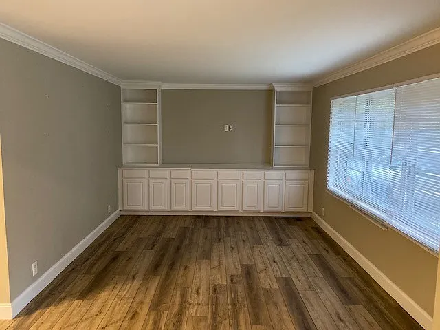 1701 Kemper Ln — Photo 4