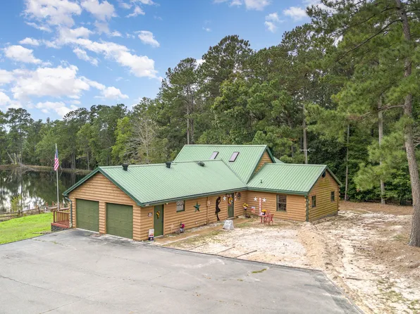 2404 Shaws Pond Rd, Four Oaks, NC 27524