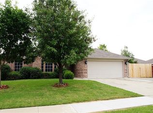 513 Thistle Meade Cir, Burleson, TX 76028