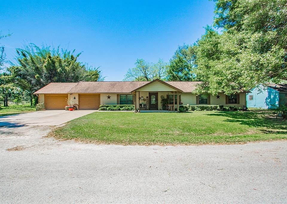1st image of 218 Laurel Ln
