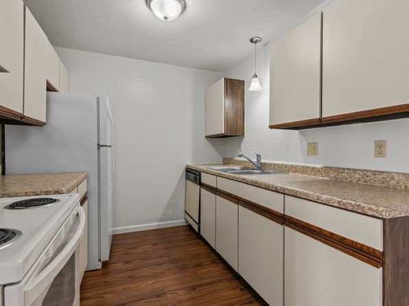 3200 Wimbleton Dr #6-02