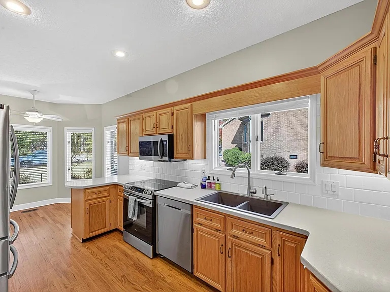 205 Club Villa Dr W — Photo 10