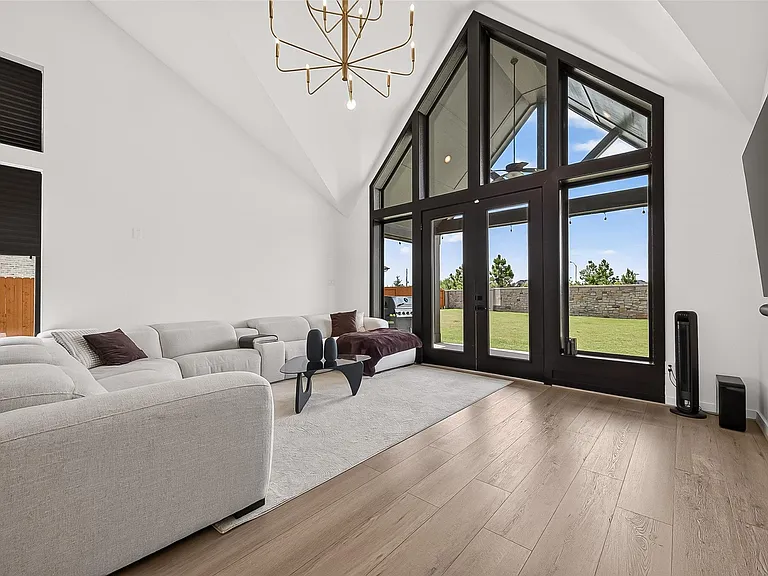29746 Bur Creek Ln — Photo 12