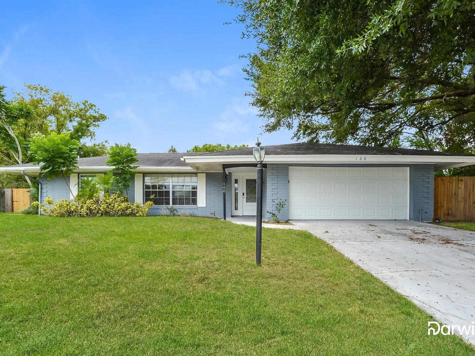 4 bed, 2.0 bath, 1759 sqft, $2,265 — Photo 1
