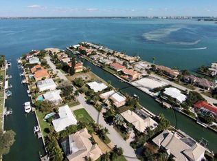 572 Ranger Ln, Longboat Key, FL 34228