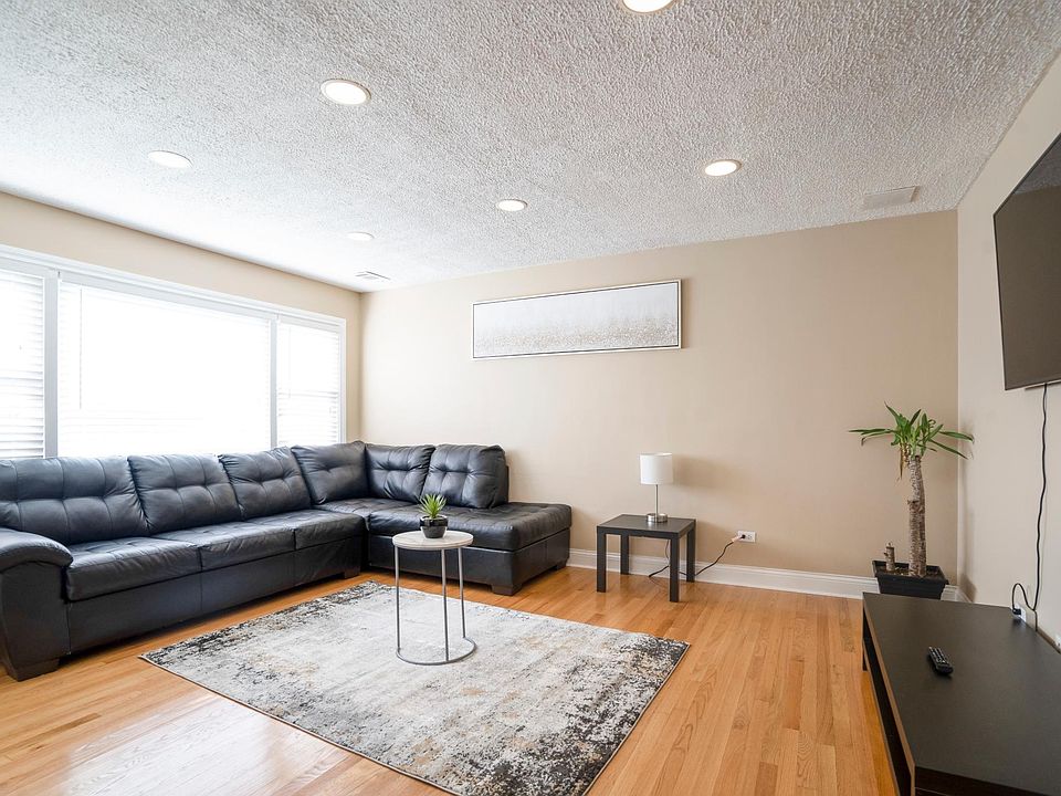 1st image of 3819 East Ave #2