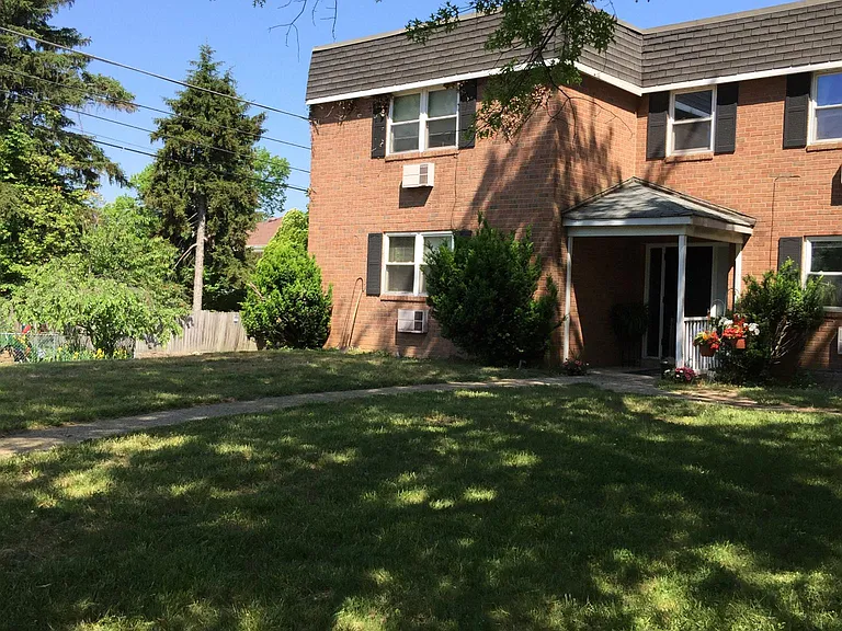 21 Manavon St — Photo 8