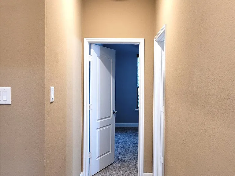 24015 Buffalo Cove Ln — Photo 16