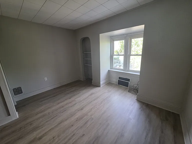 156 S Albemarle St — Photo 24