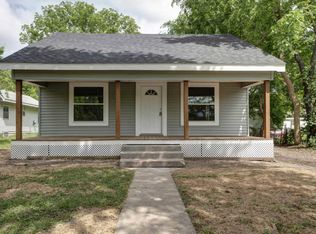 2218 N Douglas Ave, Springfield, MO 65803