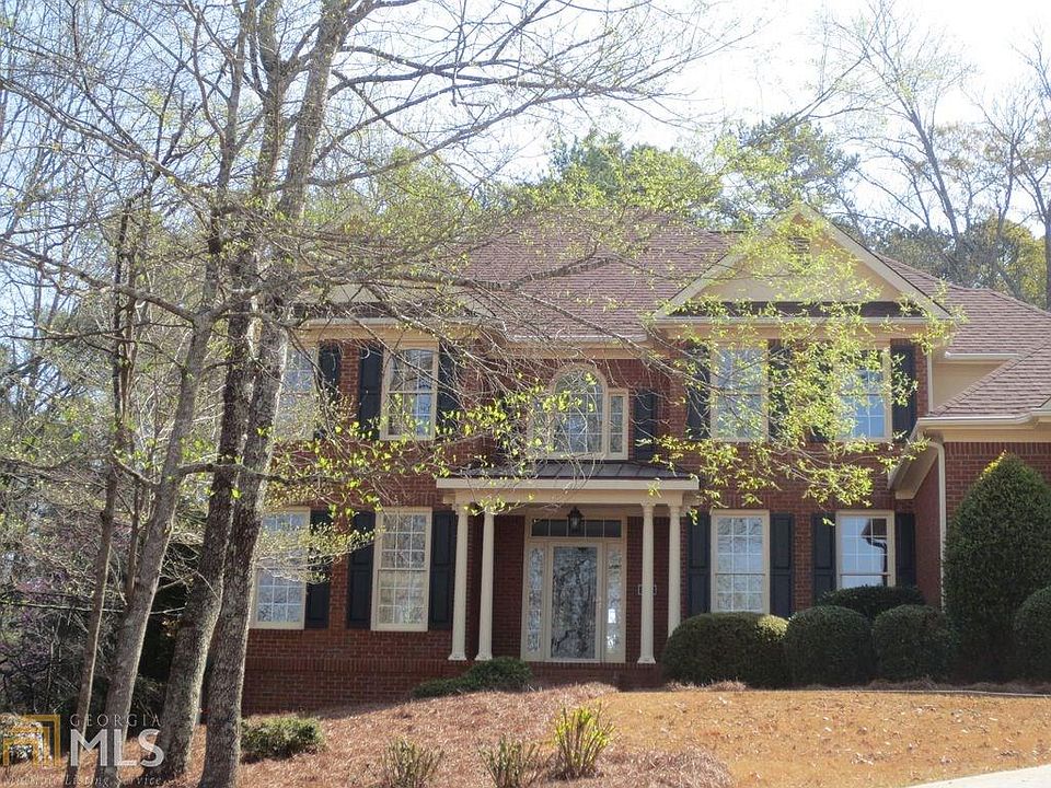 2nd image of 142 Interlochen Dr