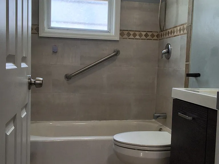 210 Hope St #1N — Photo 8