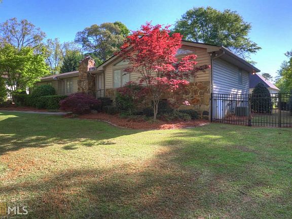 3rd image of 8026 Fisher Dr