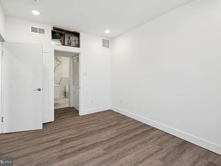 5164 Ridge Ave #2 — Photo 10