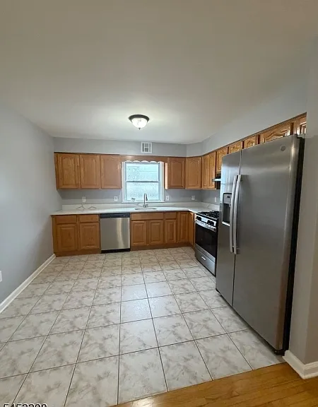246 N 10th St #1 — Photo 2