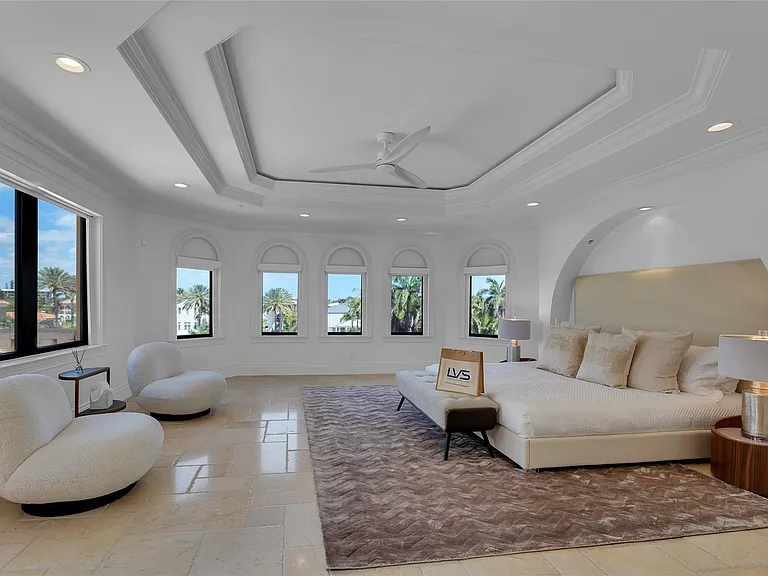 1011 Rhodes Villa Ave — Photo 7