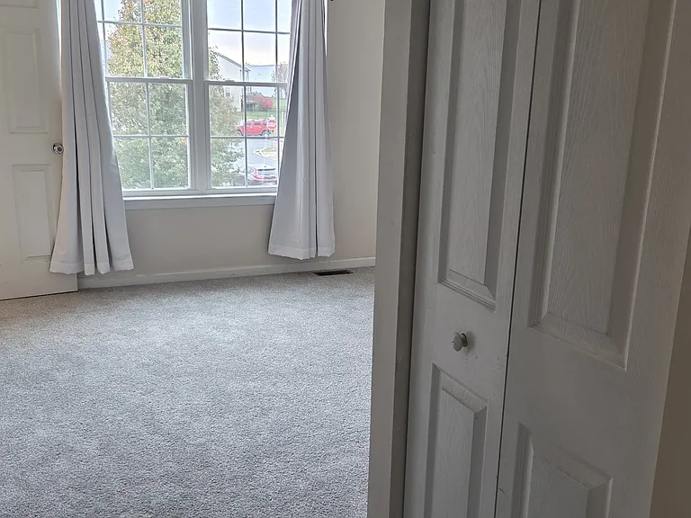 138 Rosie Dr — Photo 4