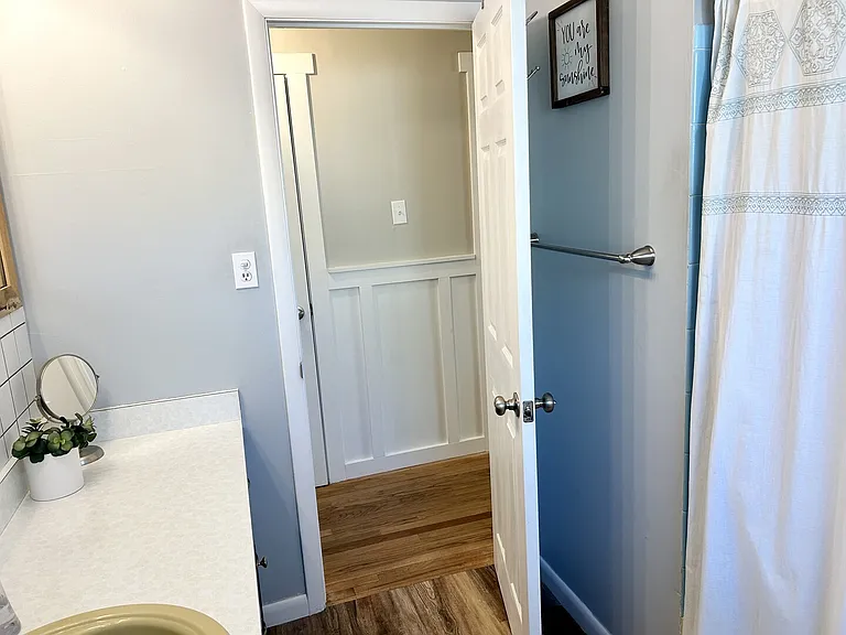 Maplewood Dr — Photo 10