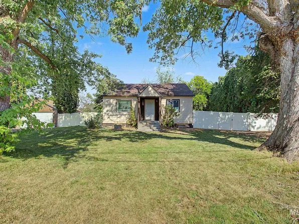 3429 11th St, Lewiston, ID 83501