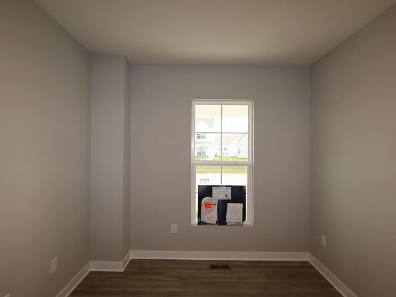 2nd image of 140 Sienna Glenn Dr