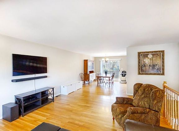 5th image of 813 Dublin Dr
