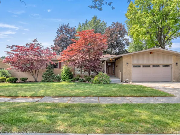 10078 Kolb Ave, Allen Park, MI 48101