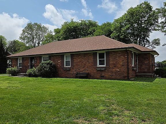 2nd image of 2700 Castlewood Pl