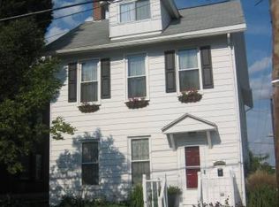 401 Howertown Rd, Catasauqua, PA 18032